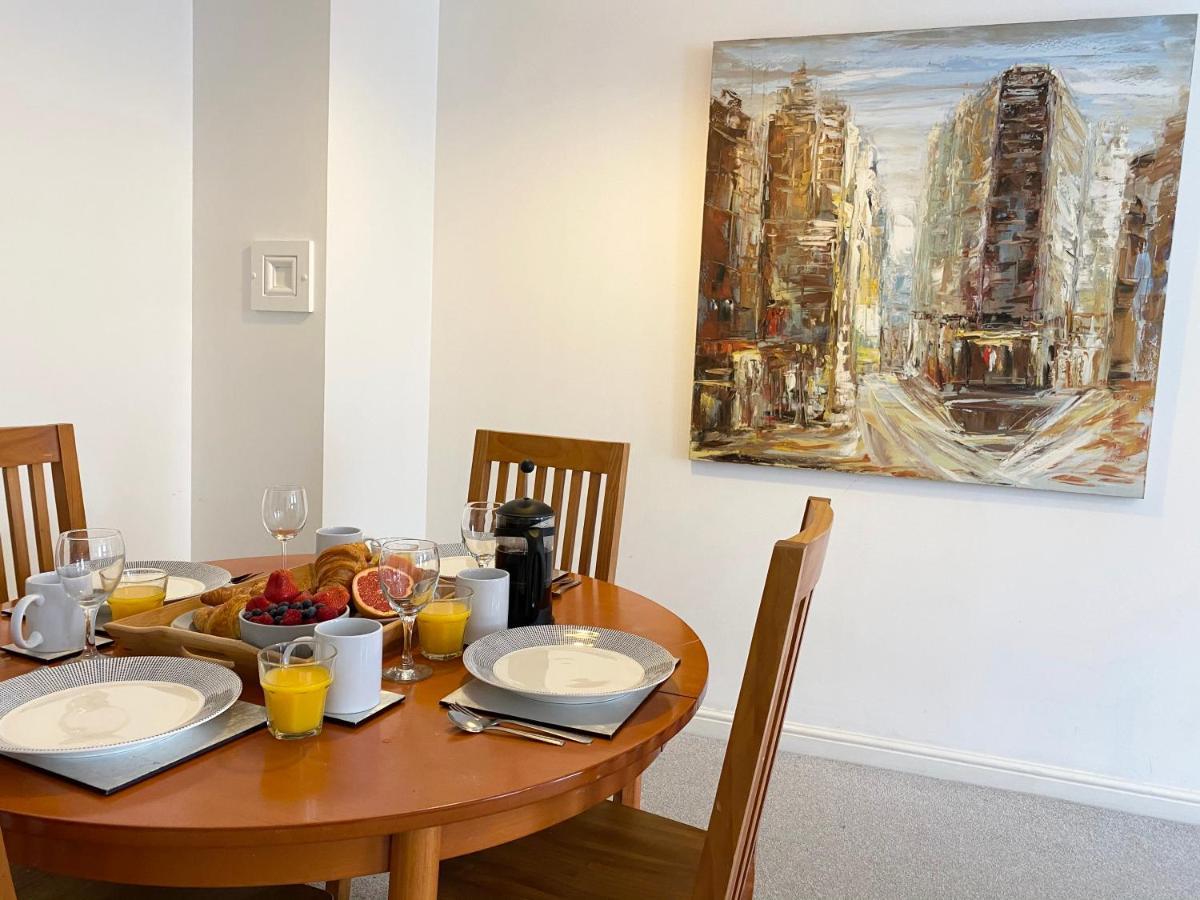 Apartament Next To Victoria Station Londra